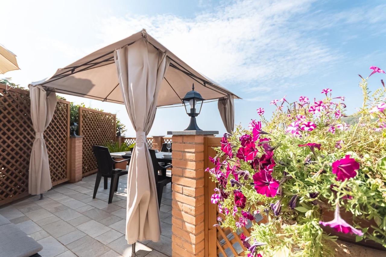 La Roccia Fiorita Con Giardino E Jacuzzi Holiday home Varazze